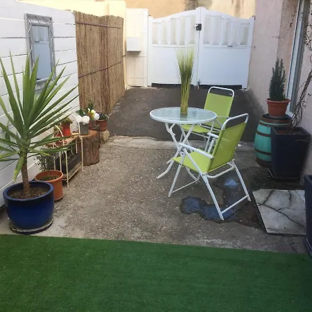 Appartamento La Maisonnette Et Sa Petite Cour Florensac