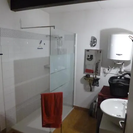Apartment La Maisonnette Et Sa Petite Cour